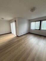 3915 Southlawn Rd in Cedar Falls, IA - Building Photo