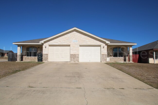 1901 Elms Run Ct in Killeen, TX - Building Photo - Building Photo