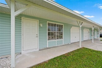 2222 Virginia Ave in Ft. Myers, FL - Building Photo - Building Photo