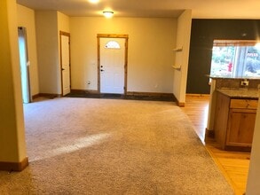 20000 Sorrento Pl in Bend, OR - Building Photo - Building Photo