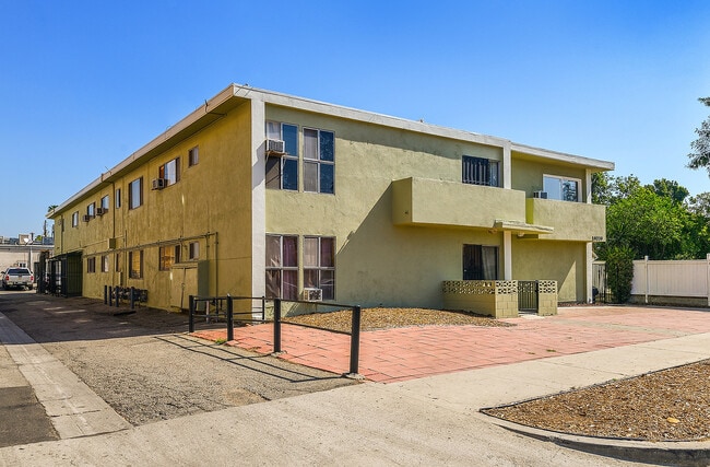 arc14039 in Van Nuys, CA - Building Photo - Building Photo