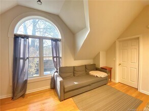 202 Old Ridgefield Rd, Unit 2A in Wilton, CT - Building Photo - Building Photo