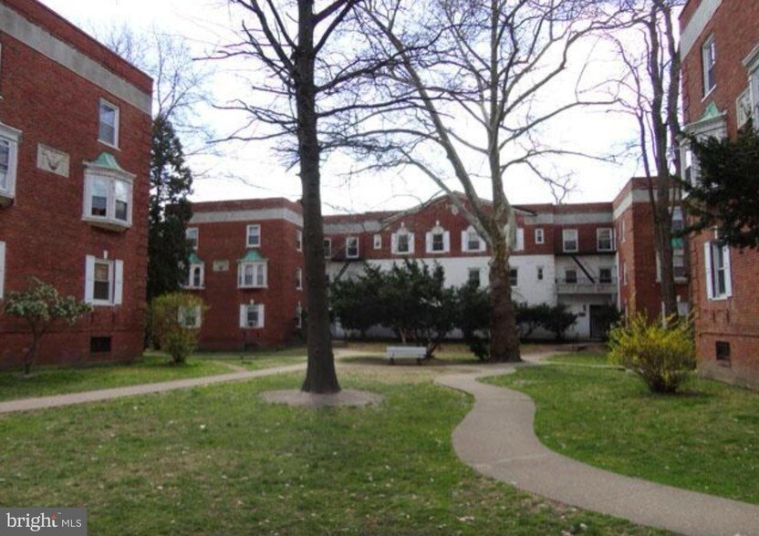 455 W State St, Unit L3E in Trenton, NJ - Building Photo