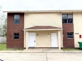 1408 Christy Dr in Springdale, AR - Building Photo