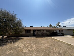 1155 E Geneva Dr in Tempe, AZ - Building Photo - Building Photo