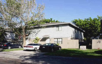 Seagrape Village in Homestead, FL - Building Photo - Building Photo