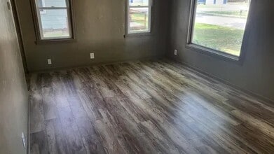 343 N Roosevelt St in Lindsborg, KS - Building Photo - Building Photo