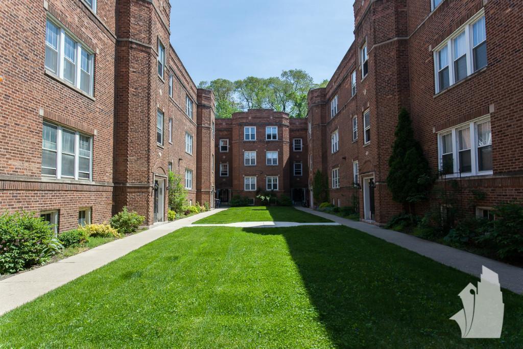3529 N Broadway St, Unit # 02E in Chicago, IL - Building Photo