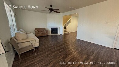 137 Saddle Horn in Boerne, TX - Building Photo - Building Photo
