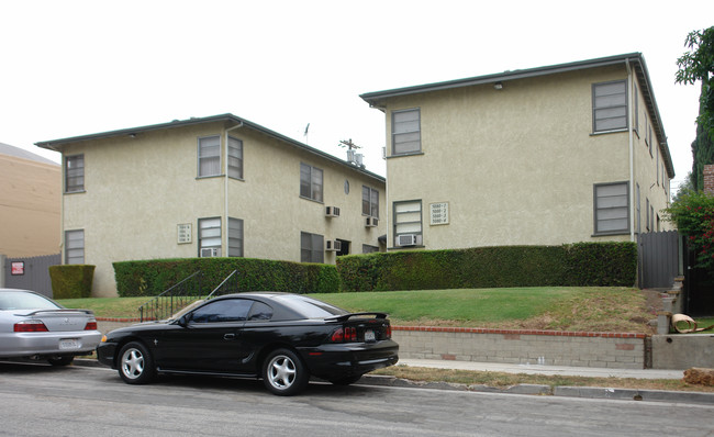 5080 Hermosa Ave in Los Angeles, CA - Foto de edificio - Building Photo