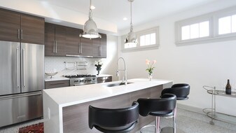 The Diplomat in Columbus, OH - Building Photo