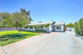4019 E Turney Ave in Phoenix, AZ - Building Photo - Building Photo