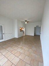 18061 Biscayne Blvd in Aventura, FL - Building Photo - Building Photo
