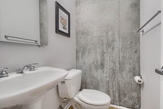 3295 Blake St, Unit 104 in Denver, CO - Building Photo - Building Photo