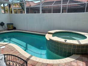 14021 Bently Cir in Ft. Myers, FL - Building Photo - Building Photo