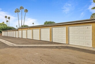 Pinehurst in Ventura, CA - Building Photo - Building Photo