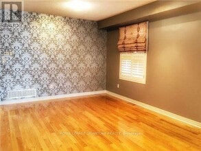 110 Deerwood Crescent in Richmond Hill, ON - Building Photo - Building Photo