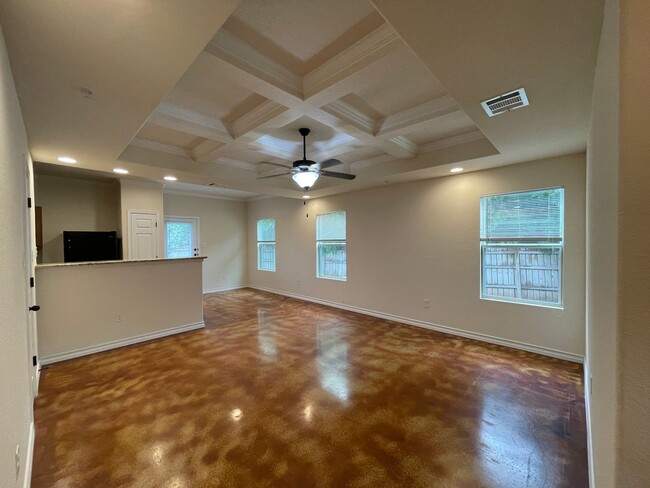 6319 Melanzane Ave in San Antonio, TX - Foto de edificio - Building Photo