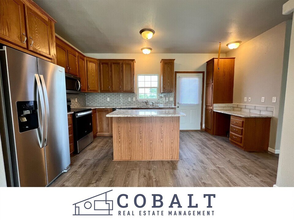 3746 Saddle Horn Trail in Ogden, KS - Building Photo