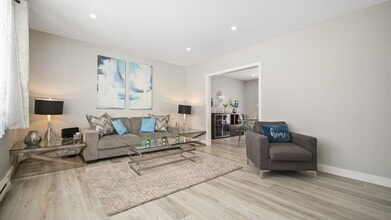 147 New Cove Rd in St John's, NL - Building Photo - Building Photo