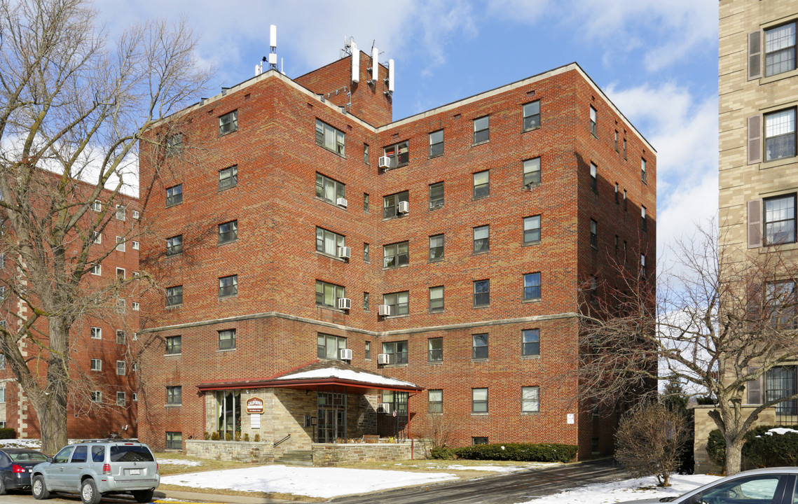 The California in Pittsburgh, PA - Foto de edificio