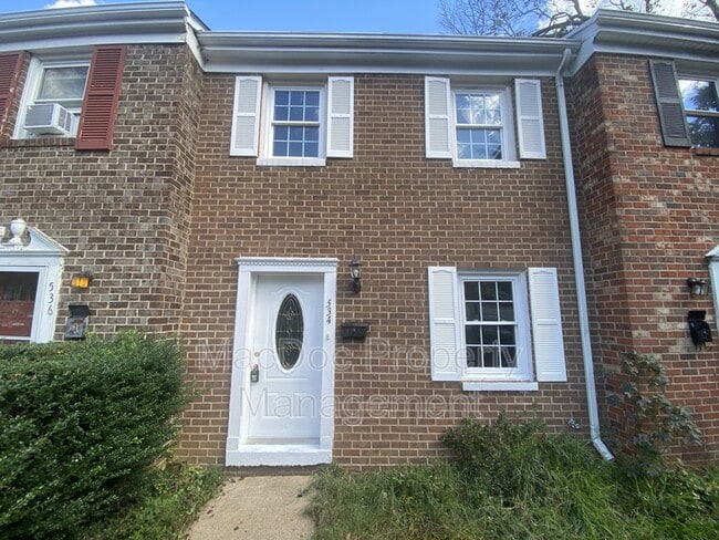 property at 534 Olde Greenwich Cir