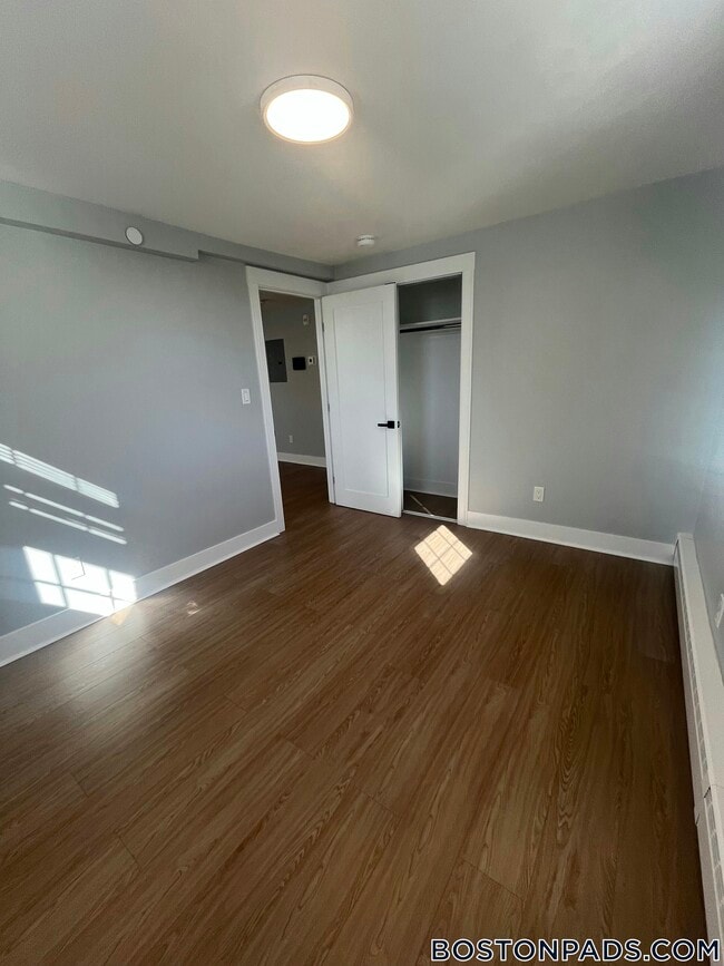 132 Sherman St, Unit 5 in Cambridge, MA - Foto de edificio - Building Photo