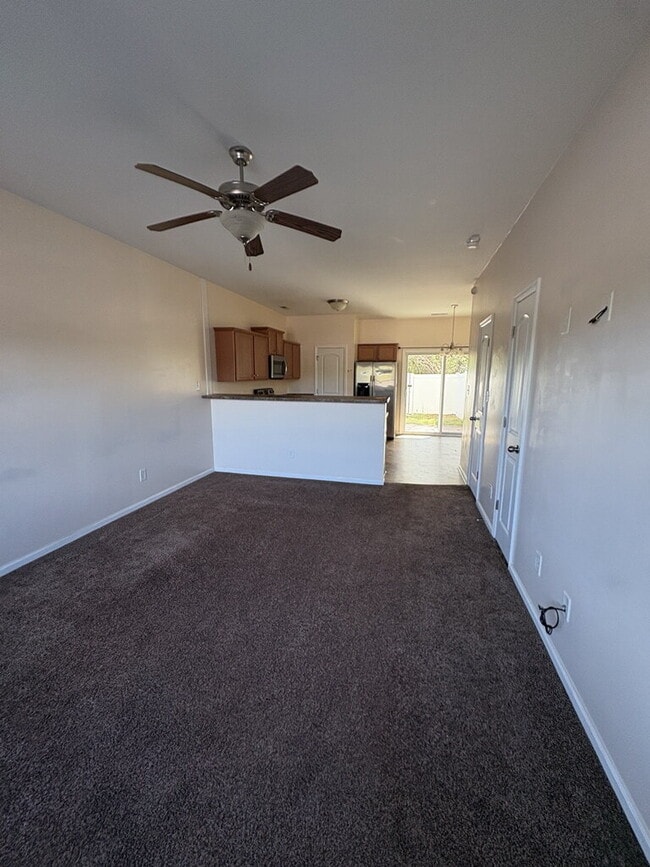 626 Ebb Tide Ln in Sneads Ferry, NC - Building Photo - Building Photo