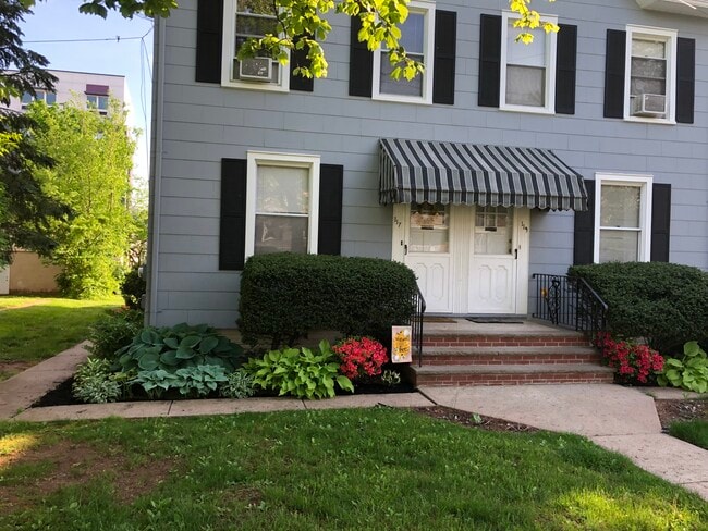 117 W High St in Somerville, NJ - Building Photo - Building Photo