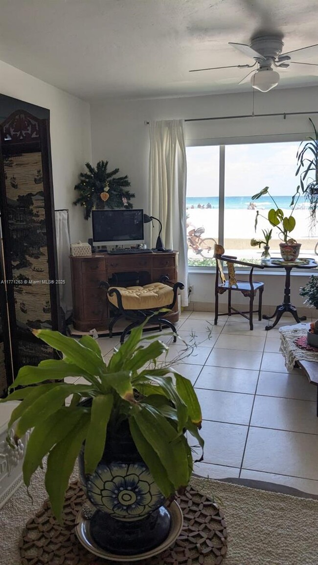300 Oregon St in Hollywood, FL - Building Photo - Building Photo