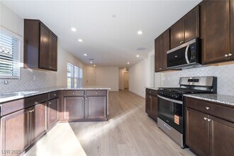 3895 Riley Rose Ave in Las Vegas, NV - Foto de edificio - Building Photo