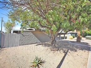 3702 E Altadena Ave-Unit -3 in Phoenix, AZ - Building Photo - Building Photo