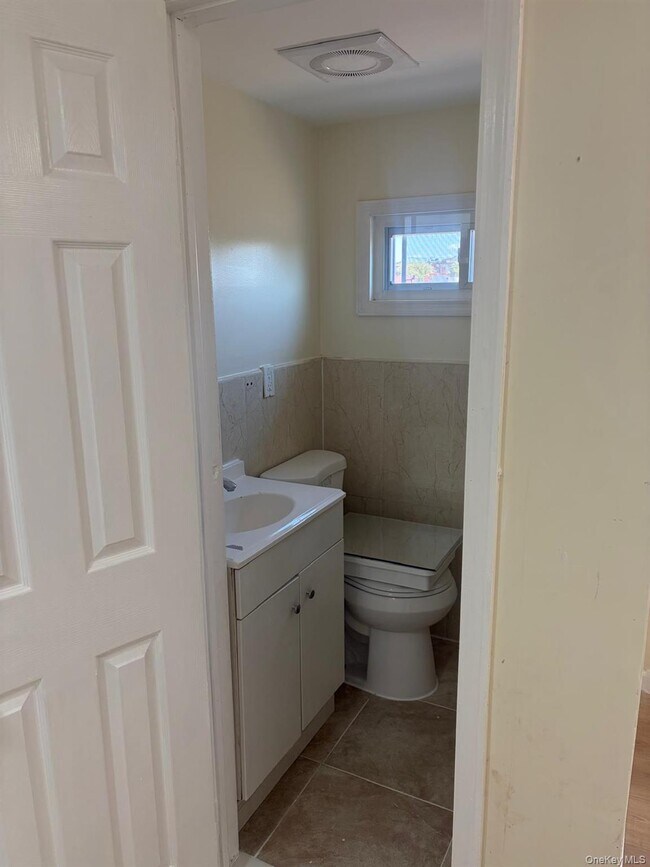 162-01 85th Ave in Queens, NY - Building Photo - Building Photo