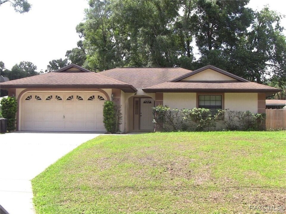 115 Adelphi St in Inverness, FL - Building Photo