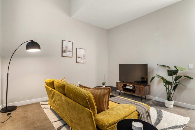 205 W 4th St, Unit SI ID1465689P in Cincinnati, OH - Building Photo - Building Photo