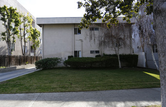 128 W Chestnut St in Glendale, CA - Building Photo - Building Photo