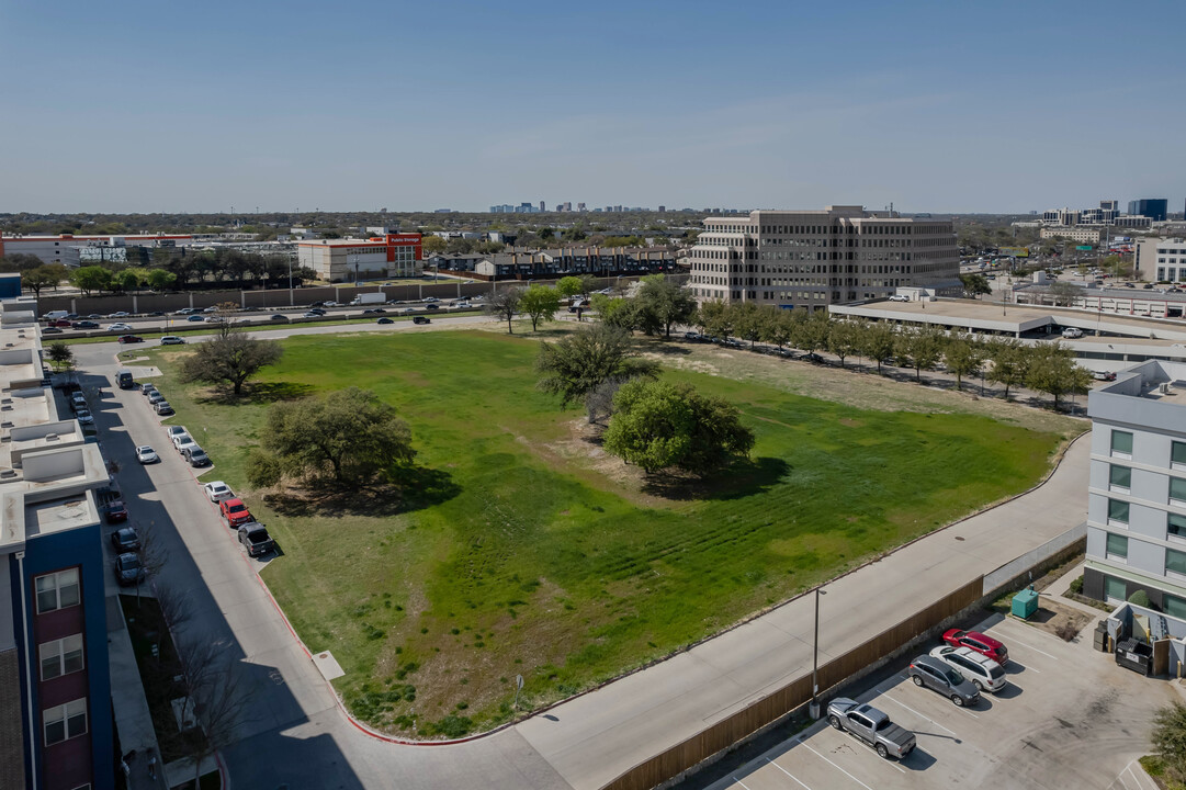 Lantower Midtown in Dallas, TX - Building Photo