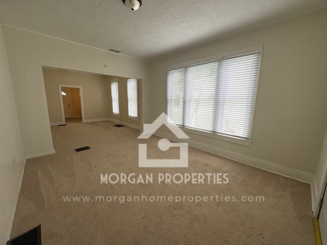 1406 W Main St in Muncie, IN - Foto de edificio - Building Photo