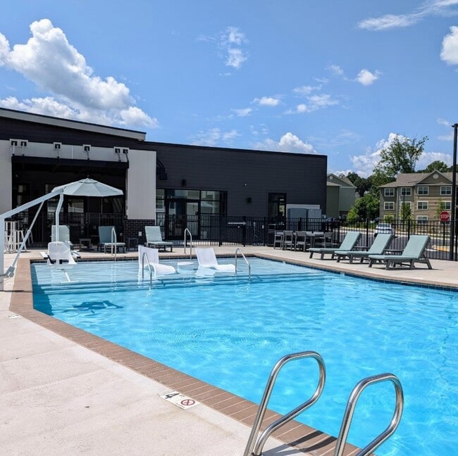 5 Row Apartments in Charlottesville, VA - Building Photo - Building Photo