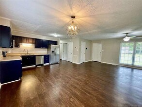 405 Atwell Dr in Fayetteville, NC - Foto de edificio - Building Photo