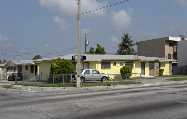 3210 22nd Ave in Miami, FL - Building Photo - Building Photo