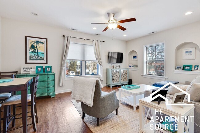 1827 W Leland Ave, Unit 1 in Chicago, IL - Building Photo - Building Photo