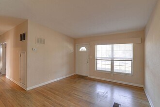 1704 Edmundshire Rd in Orlando, FL - Building Photo - Building Photo