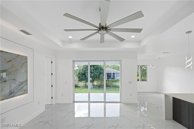 918 Hollister Ave in Lehigh Acres, FL - Building Photo - Building Photo