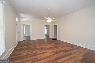 31 St Clair St in Newnan, GA - Building Photo - Building Photo