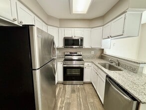 1044 S Paris Ct-Unit -1044 S. Paris Ct. in Aurora, CO - Building Photo - Building Photo