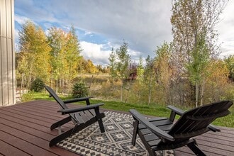 112 Aspen Meadows Rd in Driggs, ID - Building Photo - Building Photo