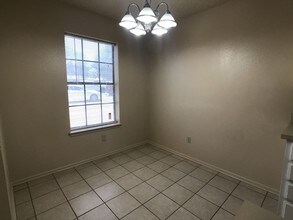 616 Race St in Crowley, TX - Building Photo - Building Photo