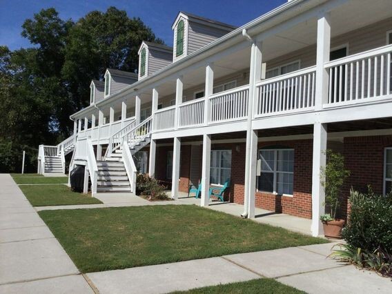 Ocean Highway Apartments in Hampstead, NC - Building Photo - Building Photo