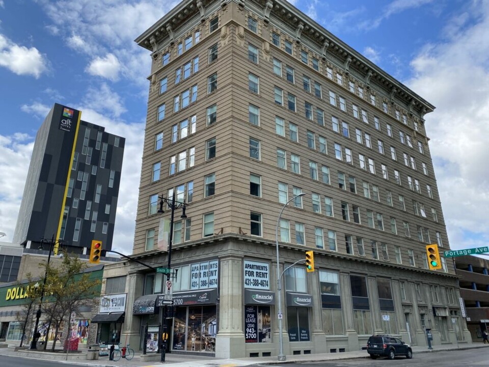 The Sterling Building in Winnipeg, MB - Building Photo